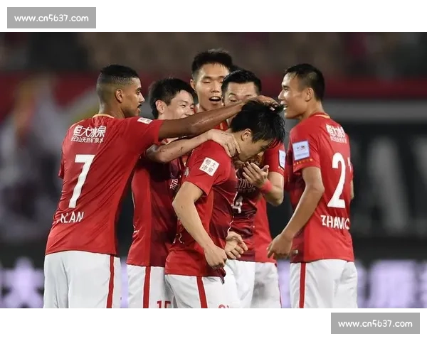 足协杯焦点战恒大迎战上港豪门对决牵动全国球迷目光