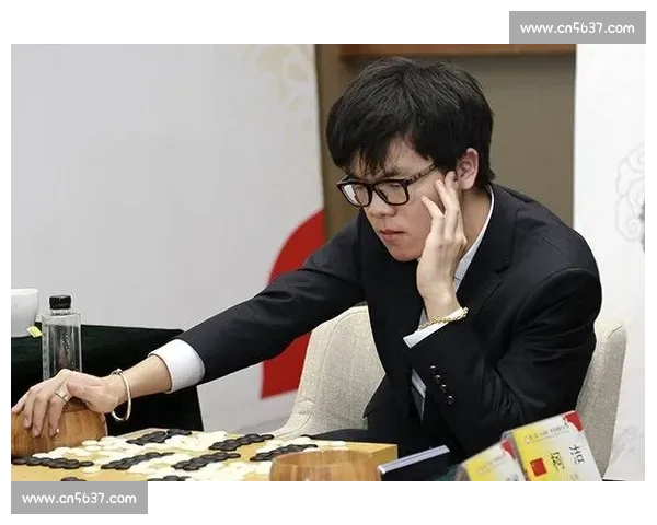 从阿尔法狗对弈柯洁看人工智能与人类智慧的时代碰撞与反思启示录